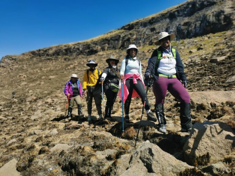 📷 Earth Lovers Hiking Club